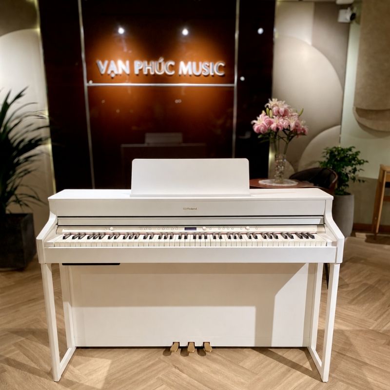Đàn Piano Roland HP-702WH tại Vạn Phúc Music