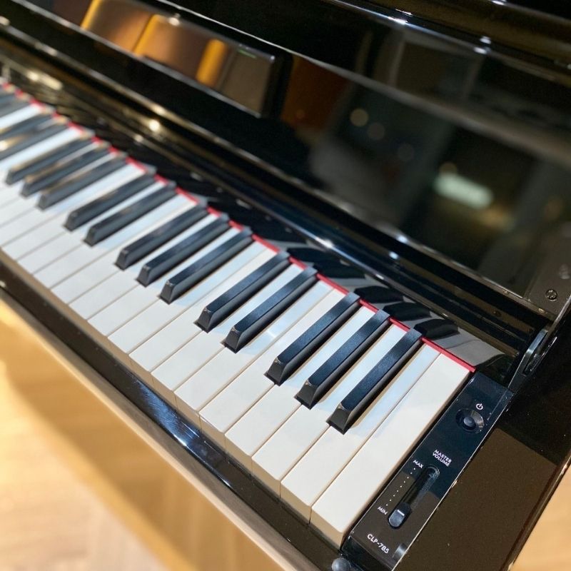 Đàn Piano Yamaha CLP-685PE tại Vạn Phúc Music
