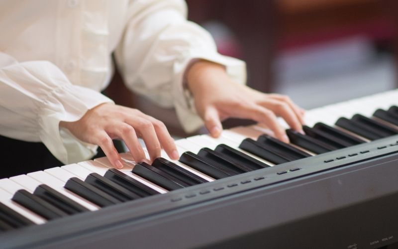 Hướng dẫn chọn piano dựa trên bàn phím, âm thanh và không gian sử dụng