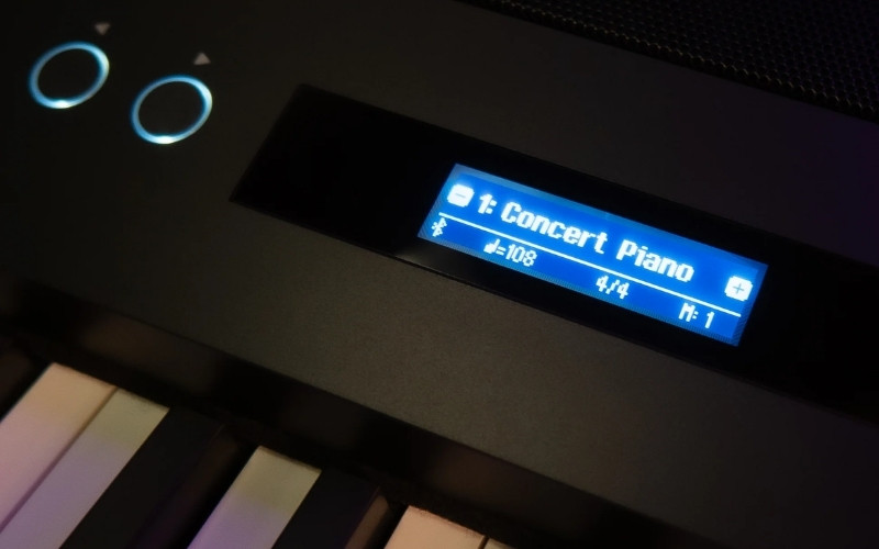 Kiểm tra nút bấm, bảng điều khiển và màn hình LCD piano điện