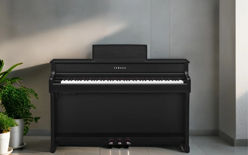 Yamaha CLP-835 thay thế đàn cơ với GrandTouch-S, âm thanh đa tầng