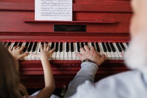 Những Hợp Âm Cơ Bản Mà Mọi Người Chơi Piano Nên Biết Để Nâng Cao Kỹ Năng