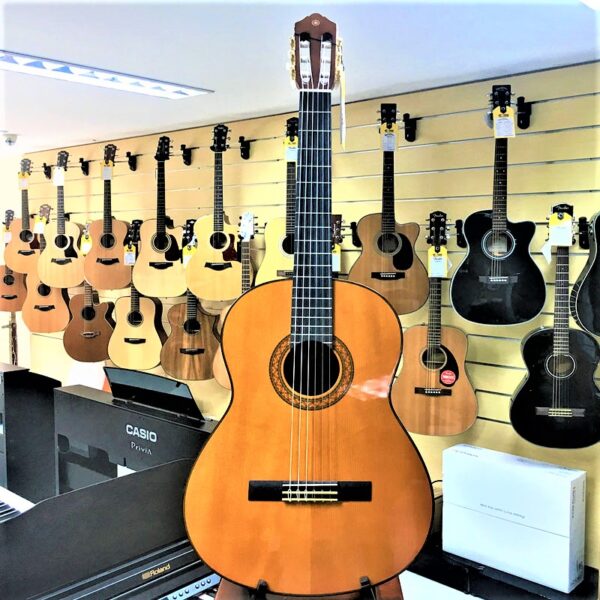 Guitar Classic Yamaha C70