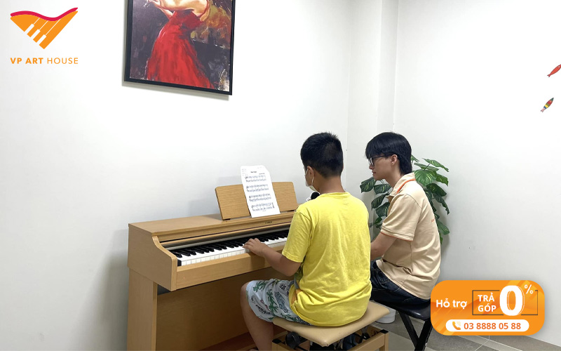 be-can-chuan-bi-nhung-gi-truoc-khi-bat-dau-hoc-piano