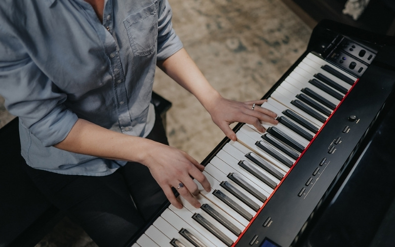Cách sử dụng đàn piano cơ bản cho người mới