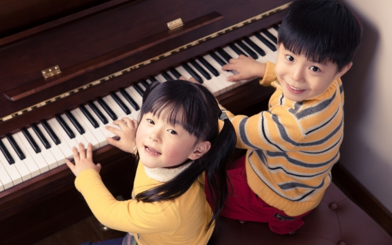 Dạy đàn piano cho bé đúng cách giúp bé học đàn hiệu quả hơn
