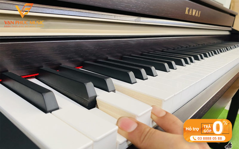 doi-tuong-phu-hop-su-dung-dan-piano-kawai-ca-58r