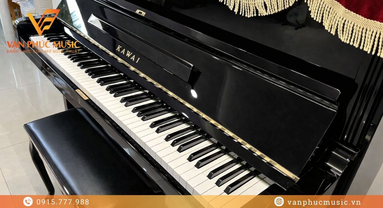 piano upright KAWAI BL 61