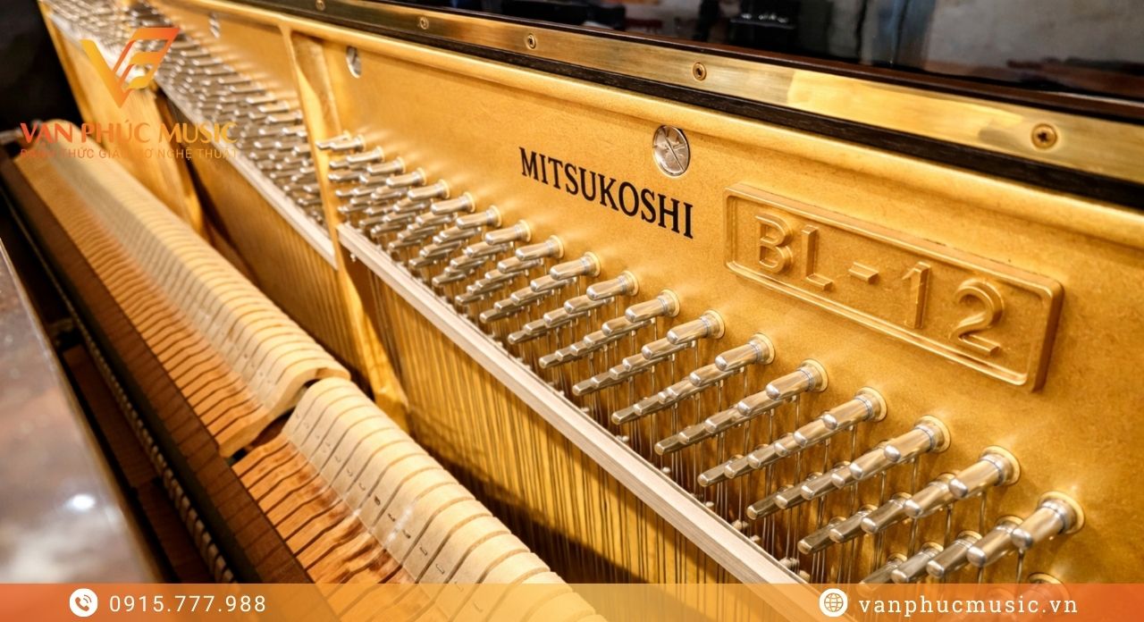 piano upright cơ KAWAI BL12