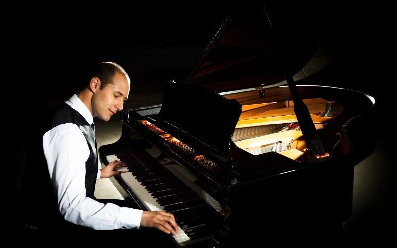 Piano cơ có thể truyền tải trọn vẹn cảm xúc của nghệ sĩ
