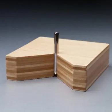 Pinblock Octagrip được làm bằng 11 lớp Hard Rock Maple, giữ các chốt ổn định khi bị căng