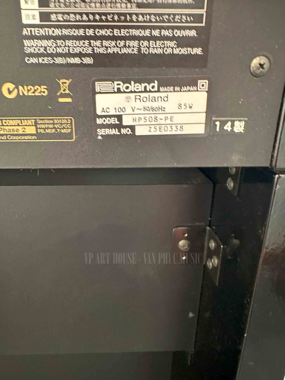 dan piano Roland HP508 PE chinh hang Mặt sau đàn piano Roland HP508 PE chính hãng