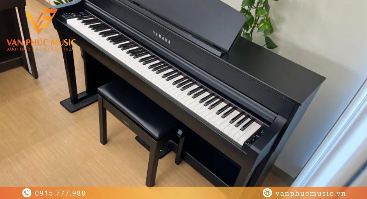 YAMAHA CLP 745B YAMAHA CLP 745B