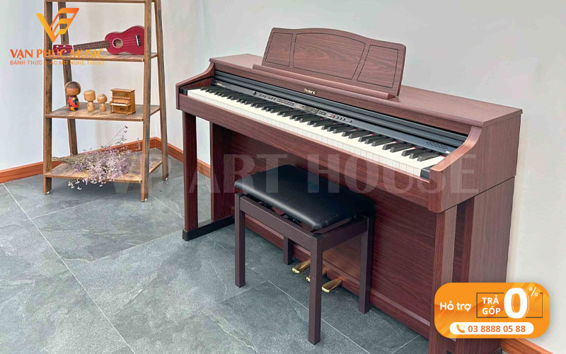 doi-tuong-phu-hop-su-dung-dan-piano-roland-hp-205gp-mh