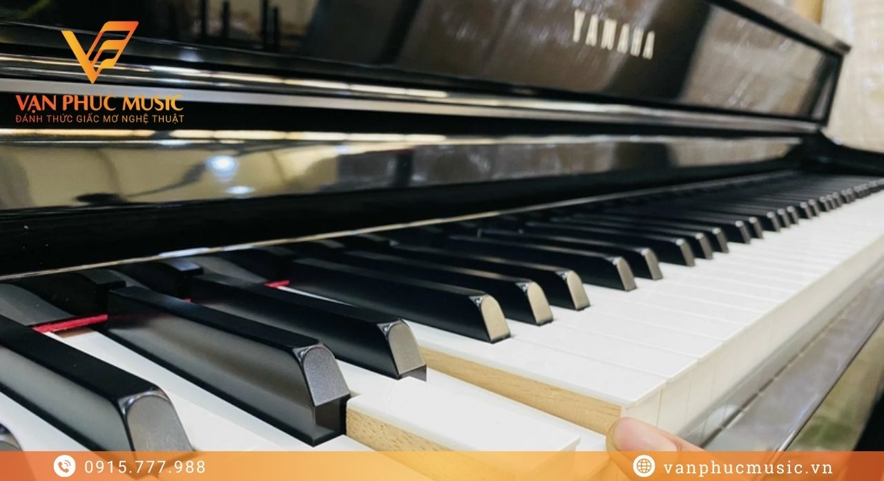 YAMAHA CLP 575PE YAMAHA CLP 575PE