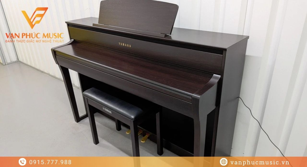 Yamaha CLP-775R Yamaha CLP-775R