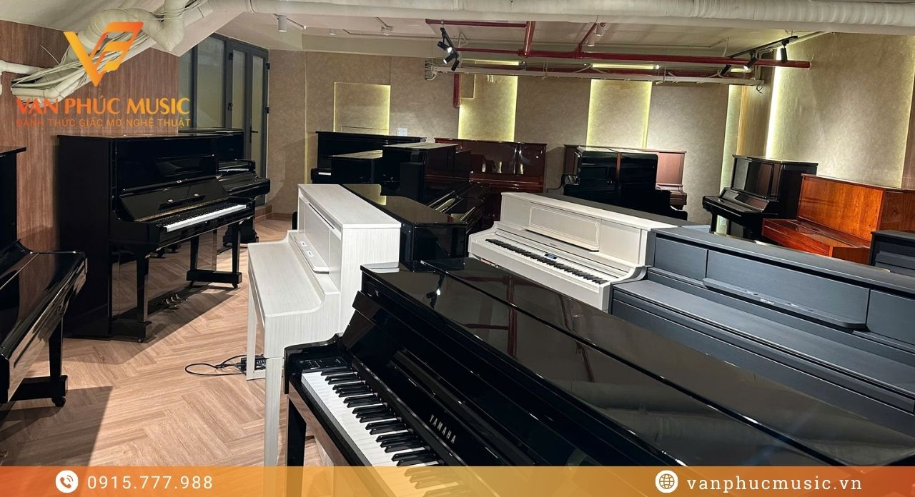 Yamaha CLP-785B Yamaha CLP-785B