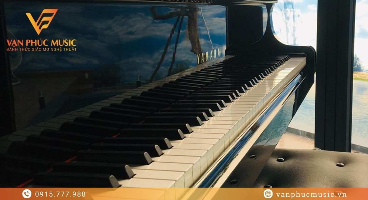 grand piano yamaha g5e