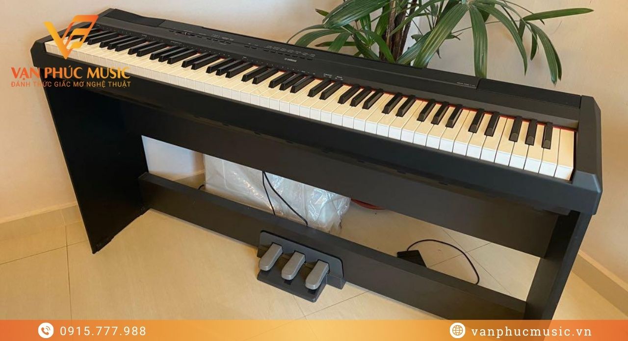 YAMAHA P 115B