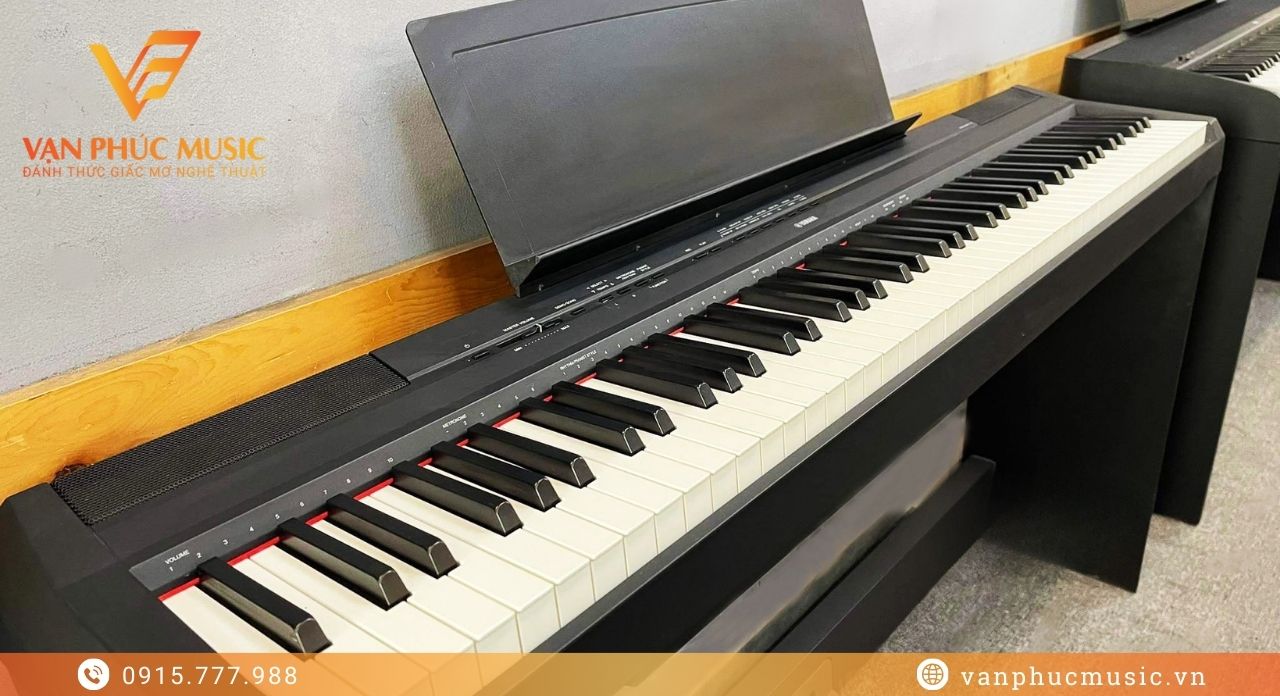 YAMAHA P 115B