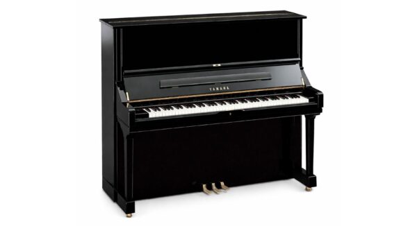 YAMAHA U3E