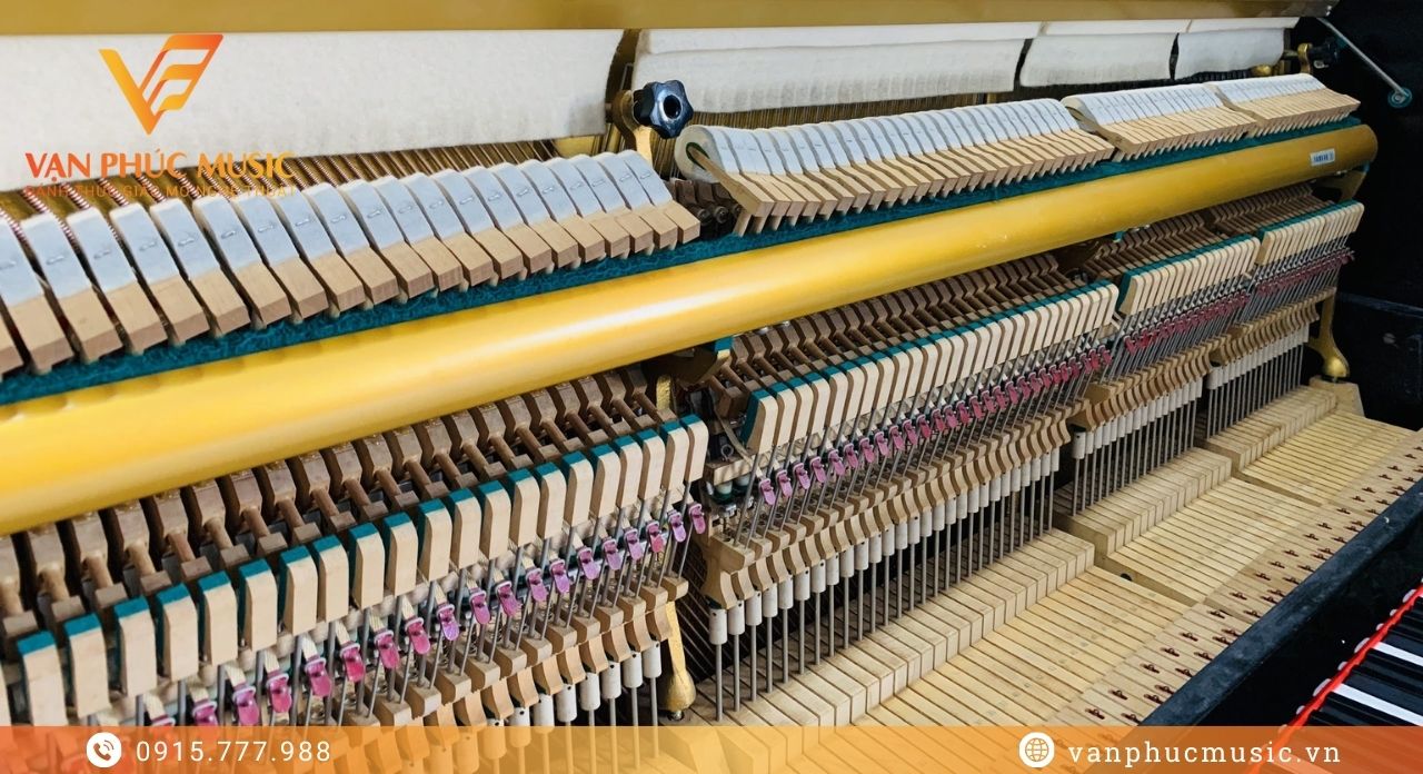 Yamaha U3F upright piano