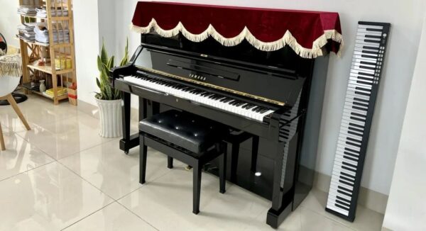YAMAHA UX