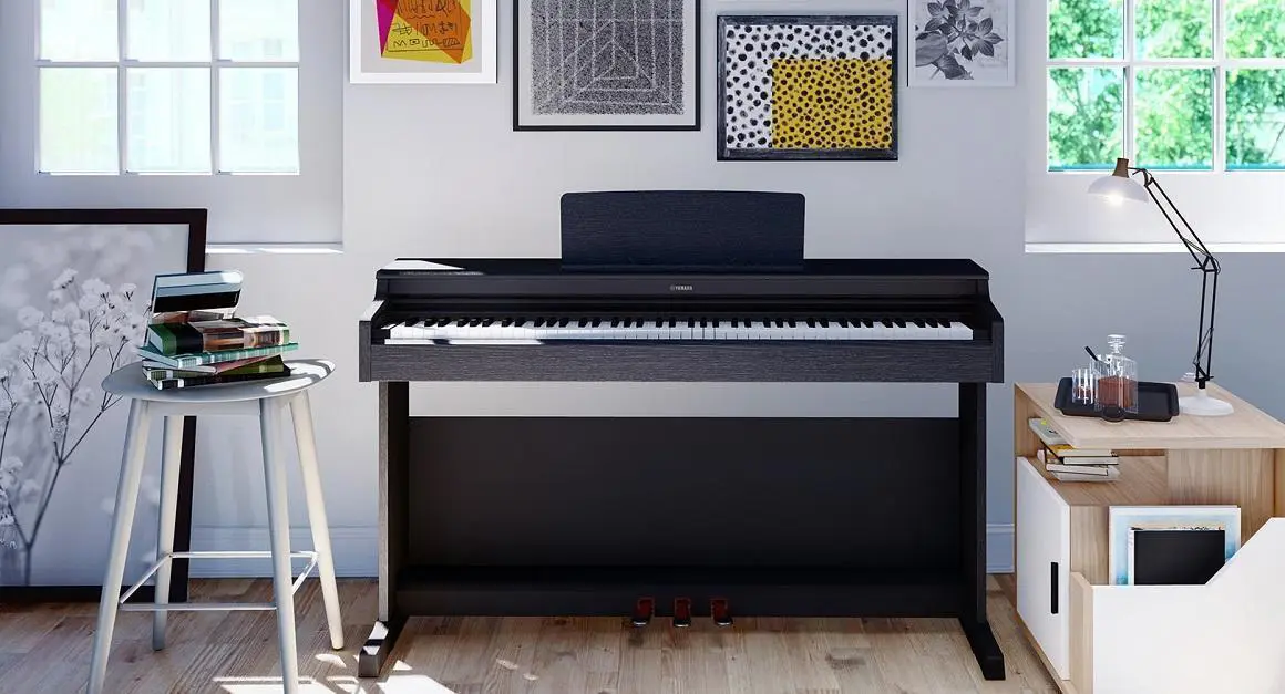 Màu gỗ óc chó đen sang trọng của Yamaha YDP 162