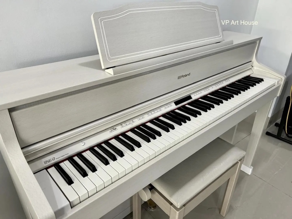 ban phim PHA-50 Roland HP 605GP WA Công nghệ bàn phím gỗ PHA-50 được Roland áp dụng vô cùng thành công
