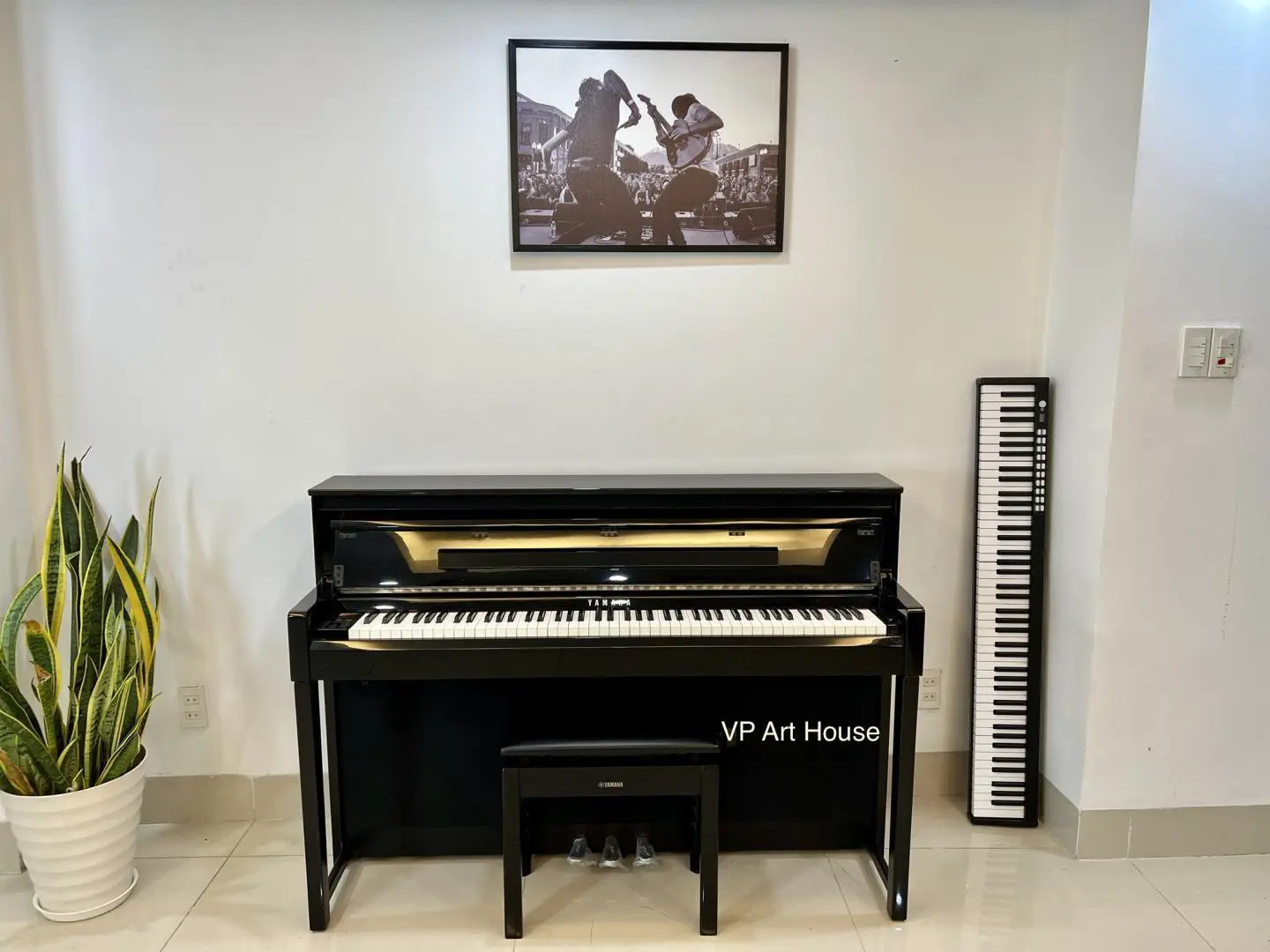 Piano điện Yamaha CLP 585