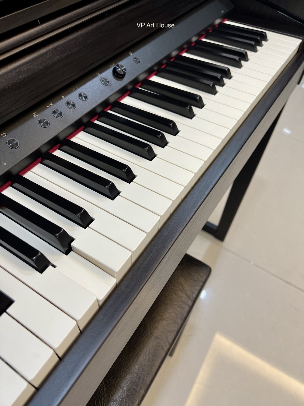 Bàn phím Roland LX706 DR