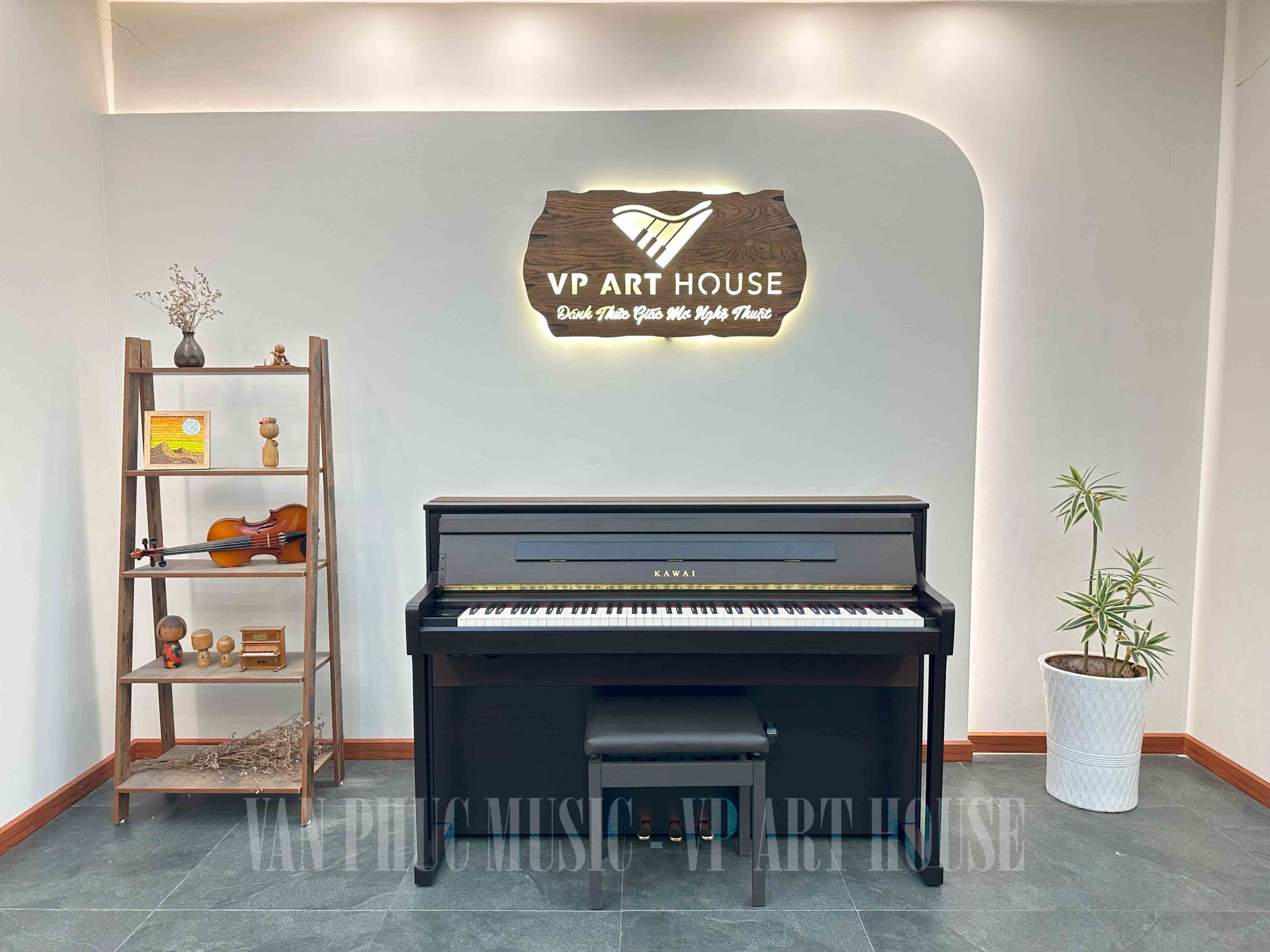 KAWAI CA 901R tại cửa hàng VP Art House Đàn piano điện KAWAI CA 901 màu gỗ hồng sắc