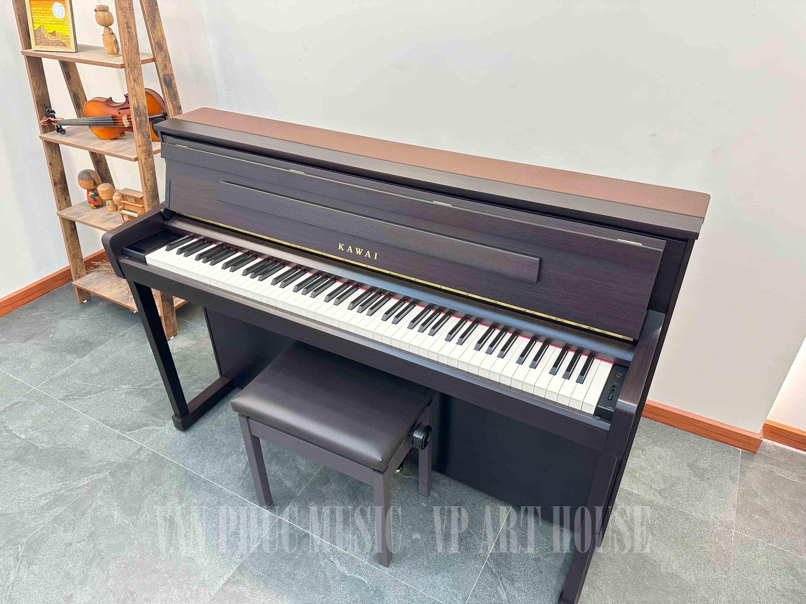 Cận cảnh bàn phím Kawai CA901 R Hình ảnh thực tế đàn piano điện Kawai CA-901R với màu Rosewood sang trọng. Bàn phím sử dụng cơ chế Grand Feel III.