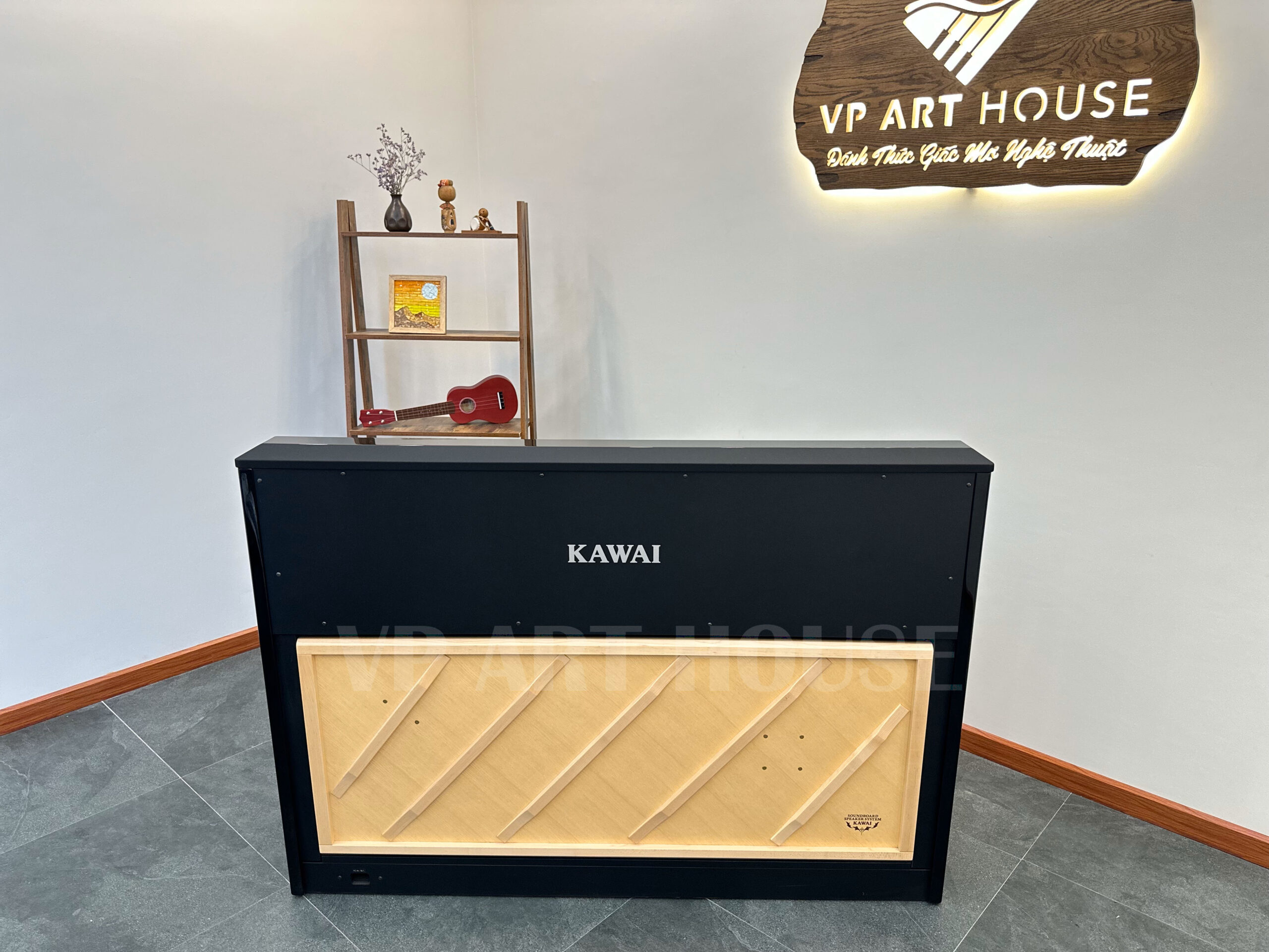 Soundboard phía sau của Kawai CA 901 PE Phần khung soundboard phía sau của Kawai CA 901 PE