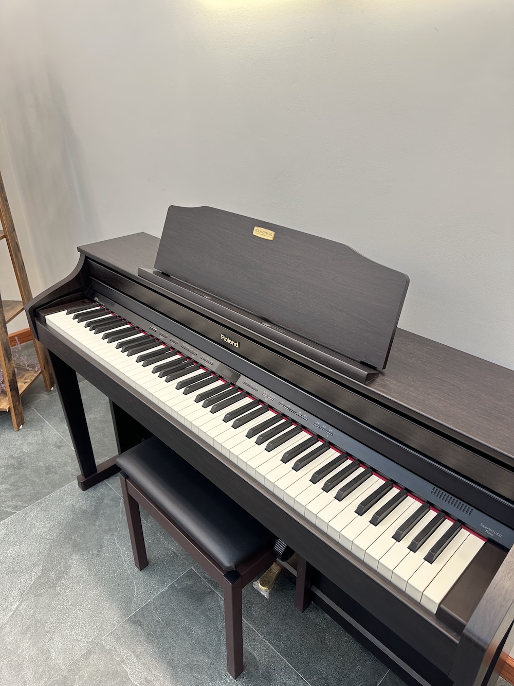 Đàn piano Roland HP 506 R
