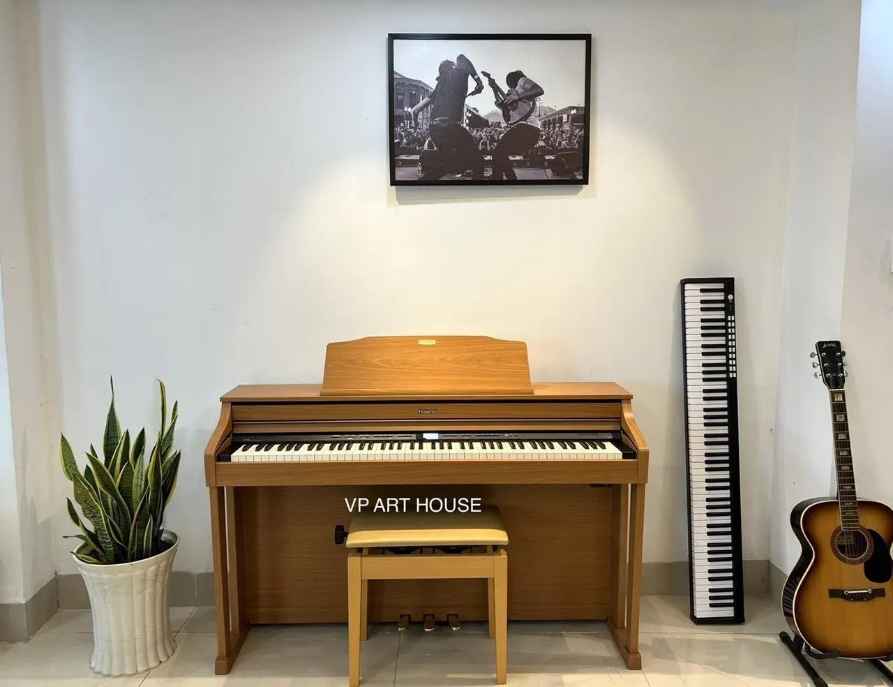 Xem chi tiết piano điện Roland HP 506 C Đàn piano điện Roland HP 506 màu vàng