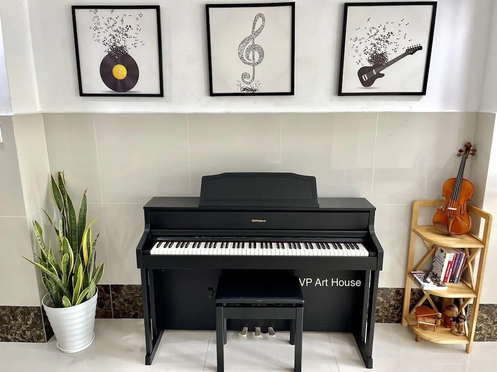 dan piano Roland HP 605GP CB Đàn piano điện Roland HP 605GP CB