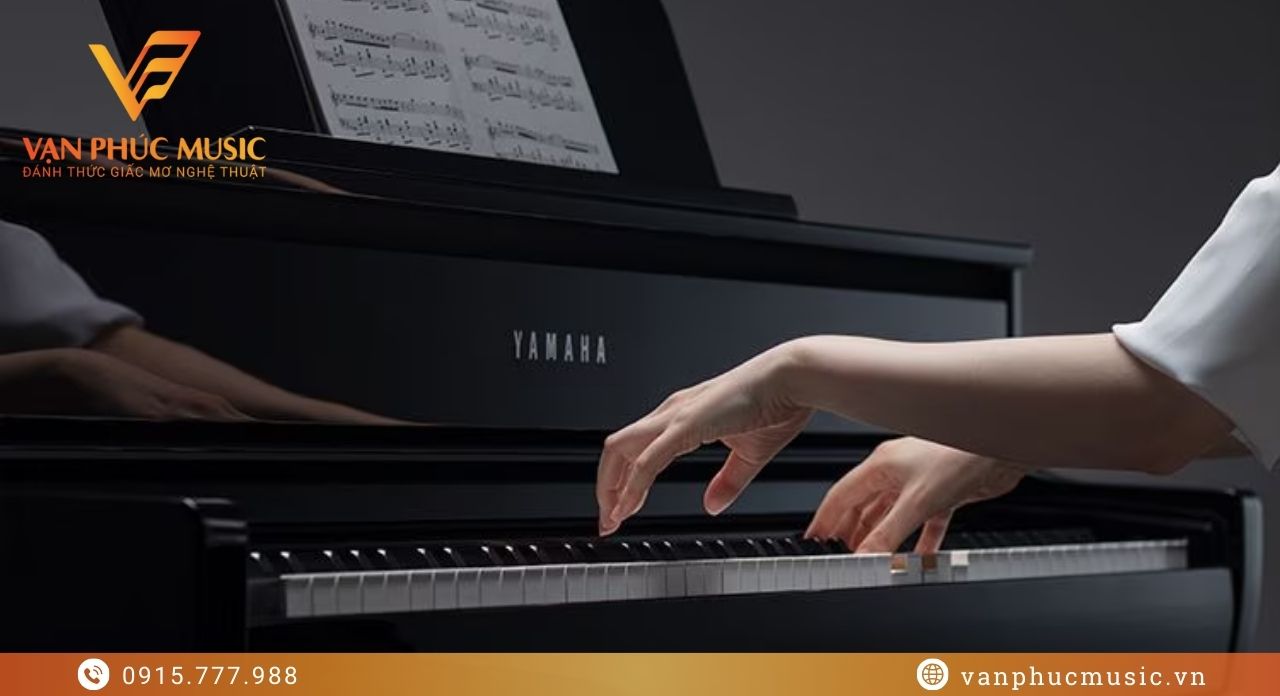 YAMAHA CLP 745PE YAMAHA CLP 745PE