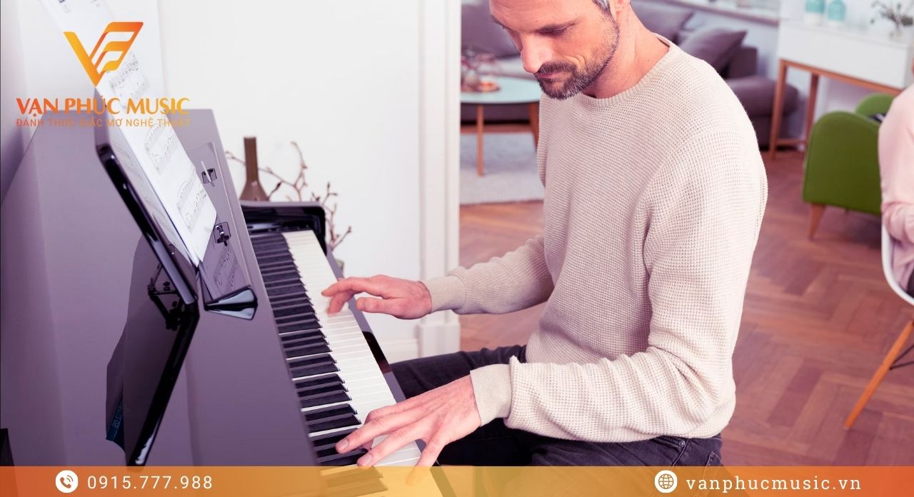 YAMAHA CLP 775PE YAMAHA CLP 775PE