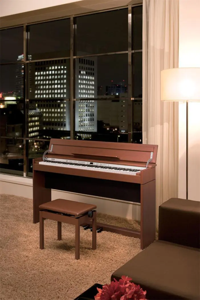 Kiểu dáng nhỏ gọn của Roland DP990 MH được ưa chuộng