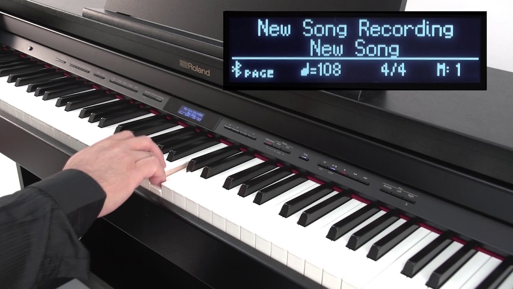 Tính năng ghi âm trực tiếp trên piano điện Roland Tính năng ghi âm bài hát trên đàn piano điện Roland – cho phép người chơi thu lại màn trình diễn trực tiếp, chỉnh sửa và phát lại dễ dàng qua màn hình hiển thị LCD hiện đại
