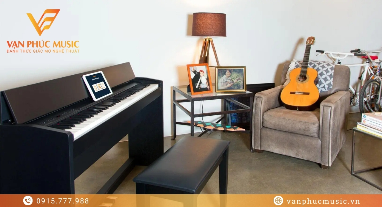 Roland F-130CB Roland F-130CB