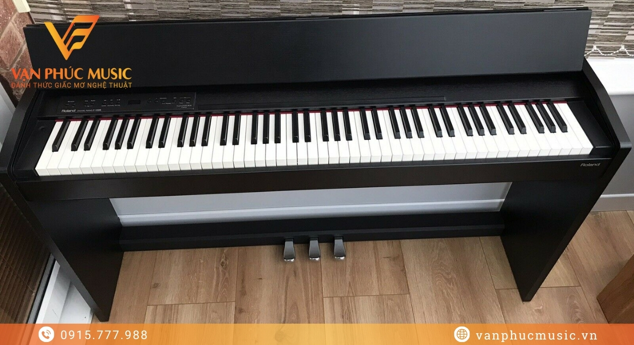 Roland F-130CB Roland F-130CB