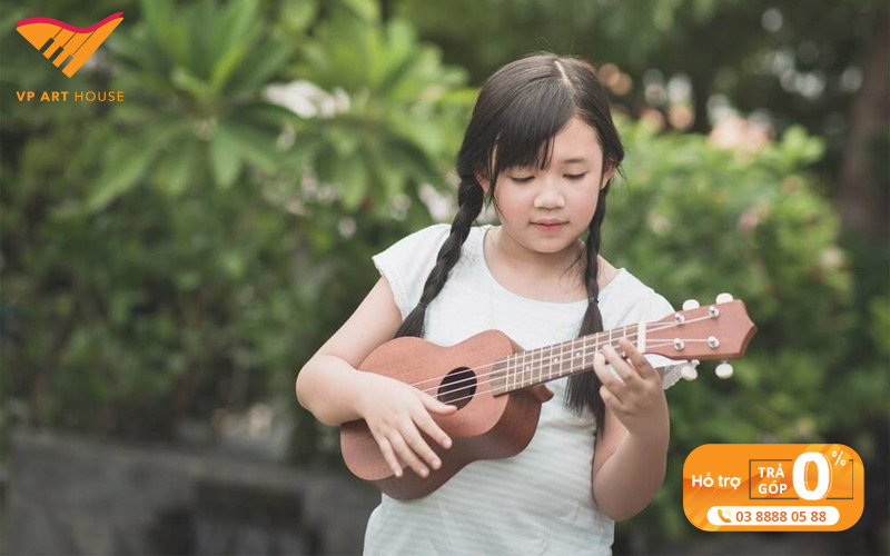 ukulele-nhac-cu-nhap-mon-cho-tre-nho