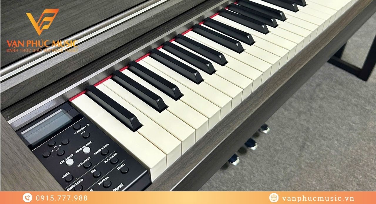 Yamaha CLP-745DW Yamaha CLP-745DW