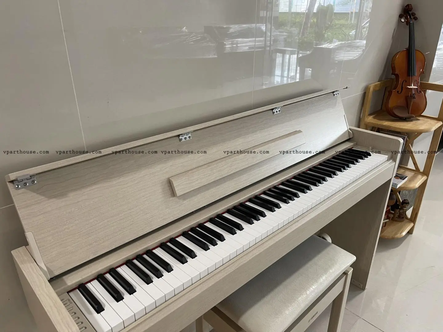 Bàn phím GHS tái tạo cảm giác bàn phím piano cơ