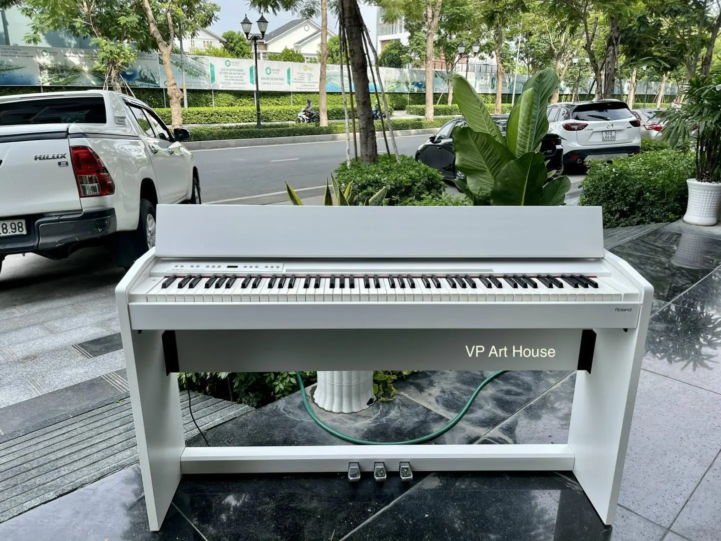 Đàn piano điện Roland F130
