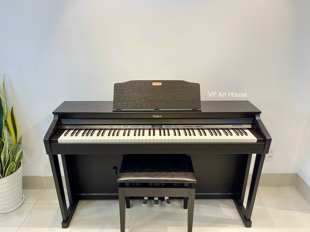 Đàn piano điện Roland HP504 R