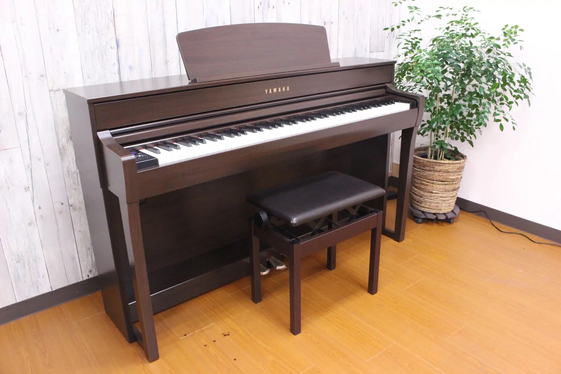 Đàn piano điện Yamaha SCLP-7450 BN 