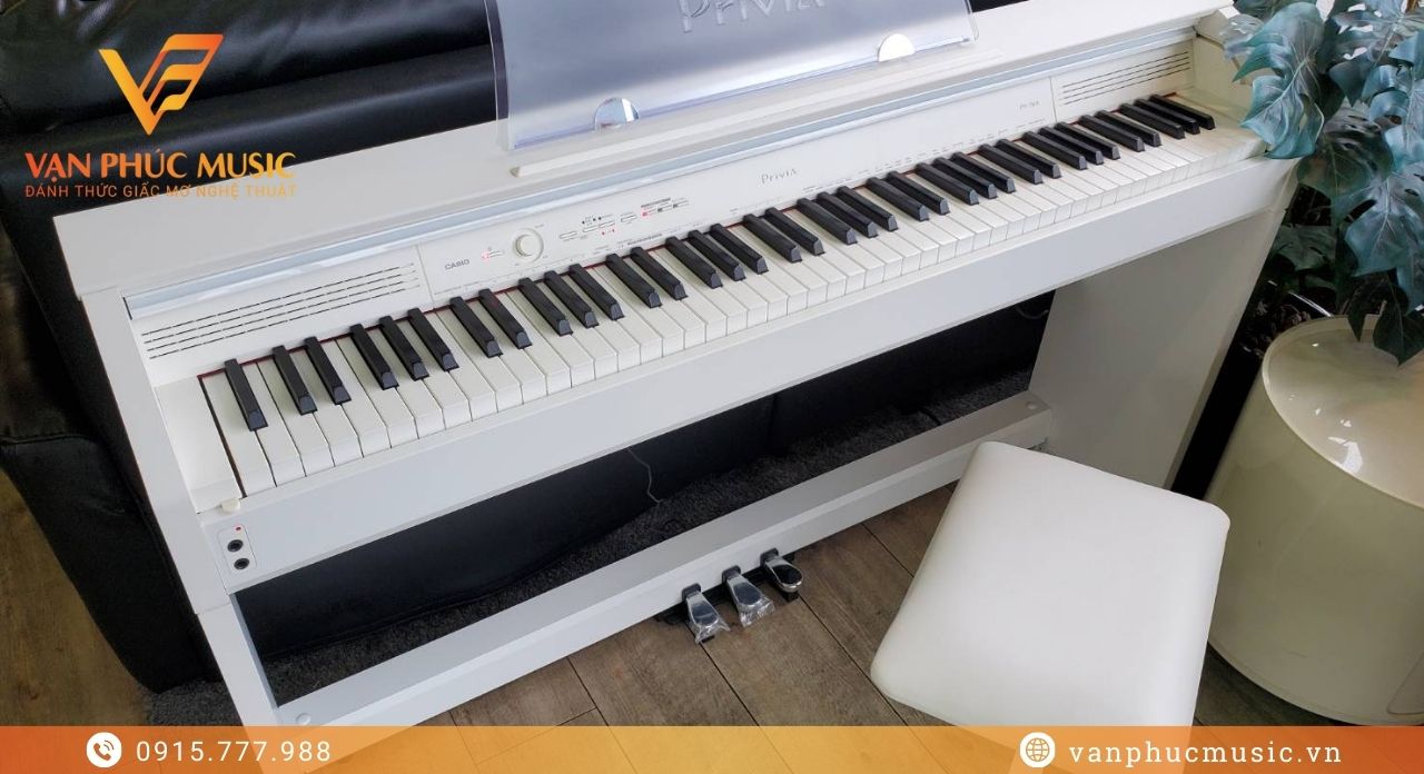 CASIO PX 750WE CASIO PX 750WE